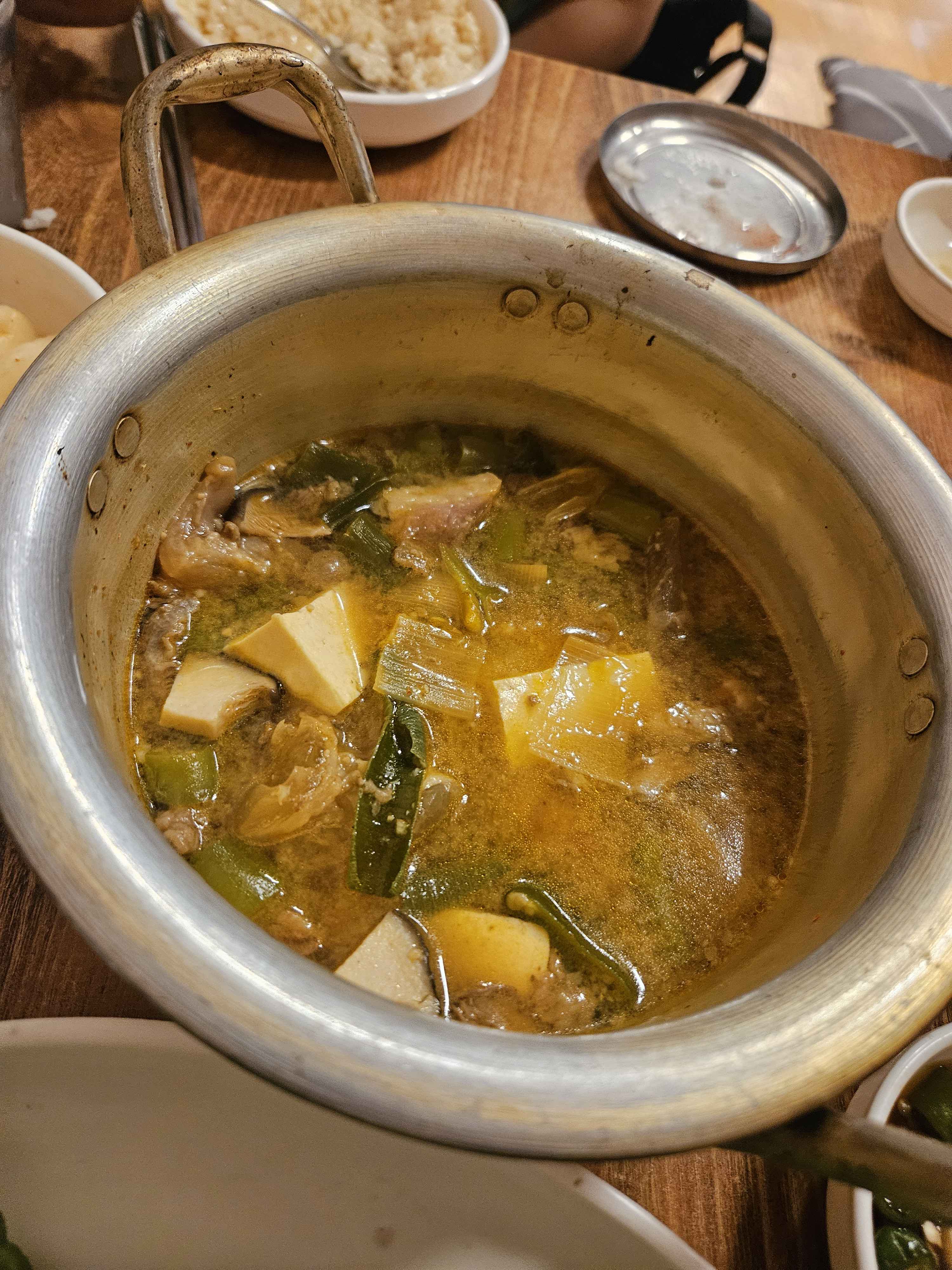 제주 연동 차돌집, 웨이팅 감수할 가치 충분한 도민 최애 노포 소고기 맛집